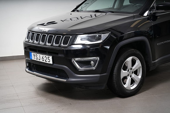 Jeep Compass 9 of 24