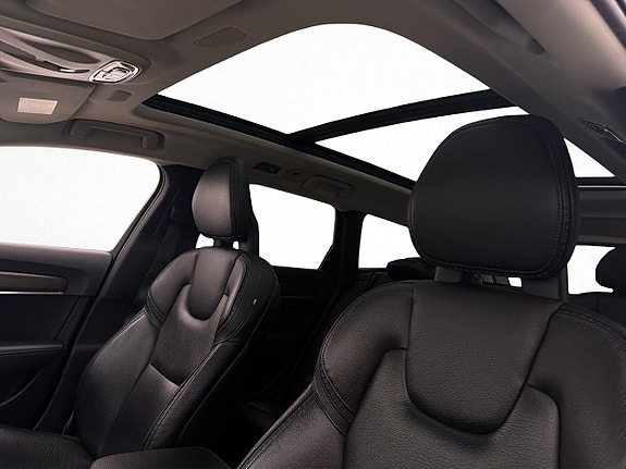 Volvo V90 Cross Country 21 of 30