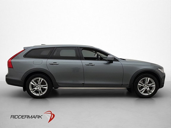Volvo V90 Cross Country 9 of 30