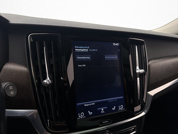 Volvo V90 Cross Country 28 of 30