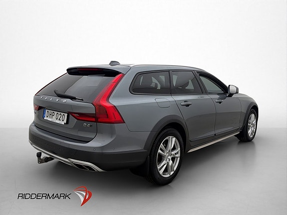 Volvo V90 Cross Country 8 of 30