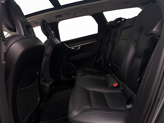 Volvo V90 Cross Country 18 of 30