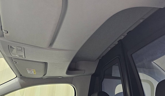 Volkswagen Caddy 12 of 19