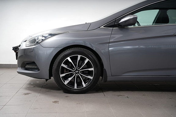 Hyundai i40 3 of 27