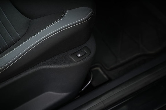 Renault Clio 22 of 23