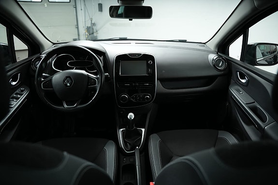 Renault Clio 16 of 23