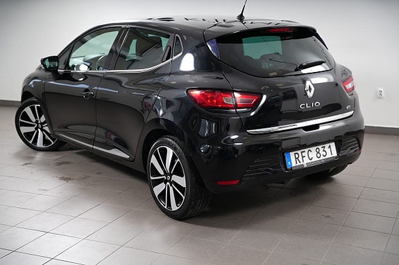 Renault Clio 10 of 23