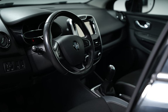 Renault Clio 14 of 23