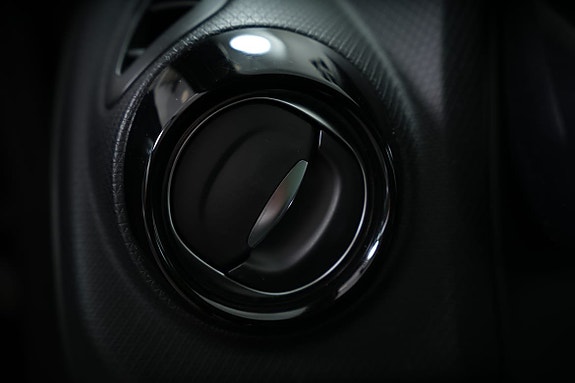 Renault Clio 17 of 23