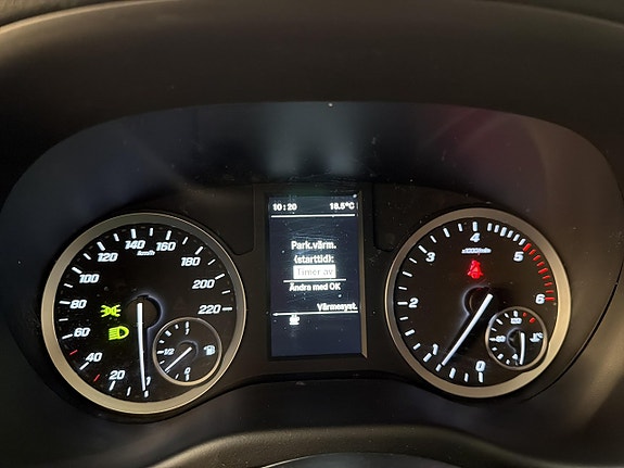 Mercedes-Benz Vito 110 11 of 21