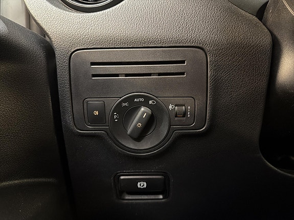 Mercedes-Benz Vito 110 16 of 21
