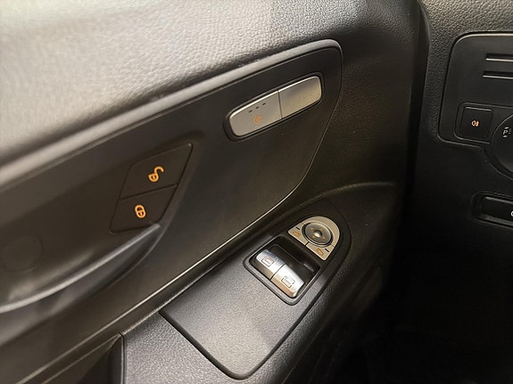 Mercedes-Benz Vito 110 18 of 21