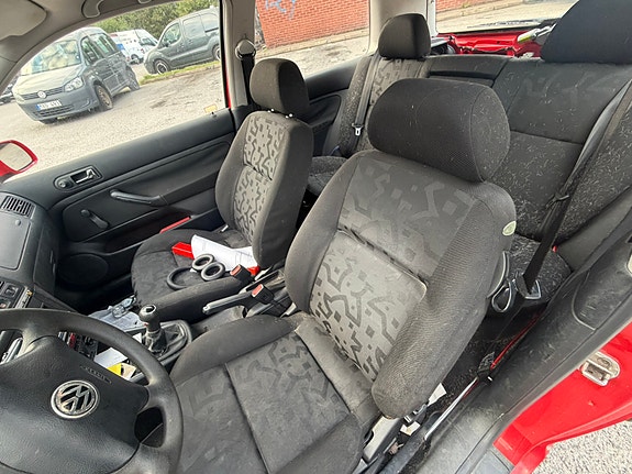 Volkswagen Golf IV 4 of 4