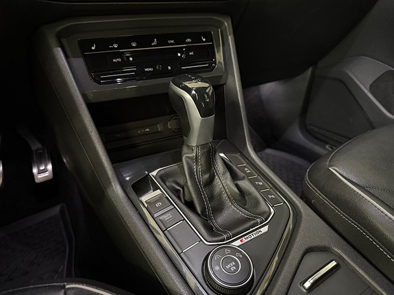 Volkswagen Tiguan 16 of 27
