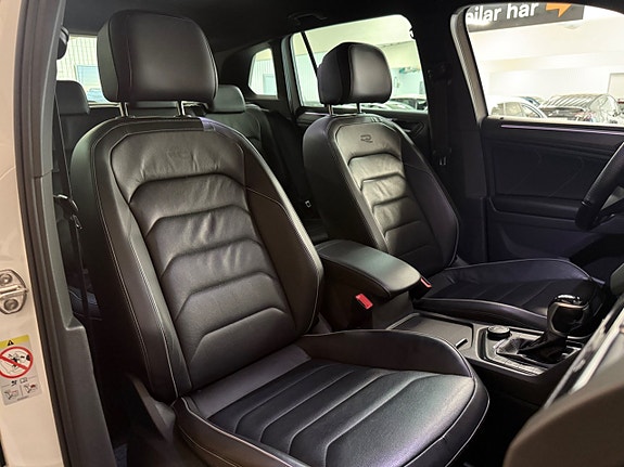 Volkswagen Tiguan 23 of 27