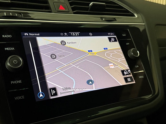Volkswagen Tiguan 26 of 27