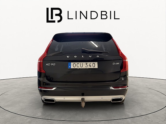 Volvo XC90 5 of 26