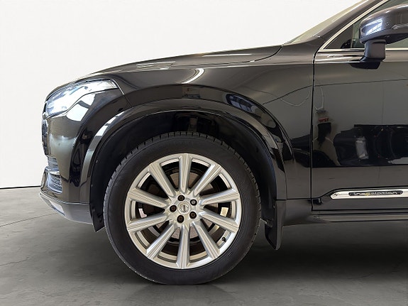 Volvo XC90 21 of 26