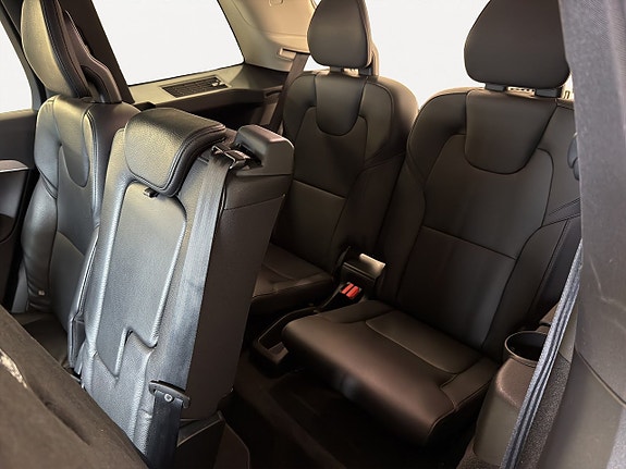Volvo XC90 22 of 26