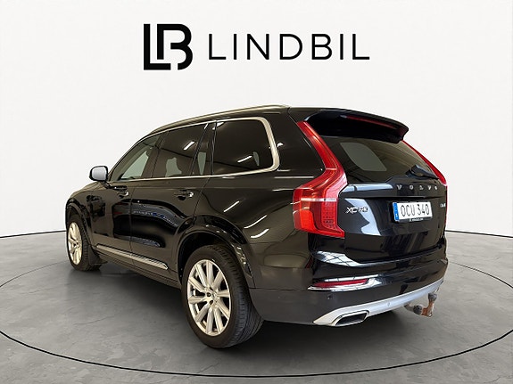 Volvo XC90 4 of 26