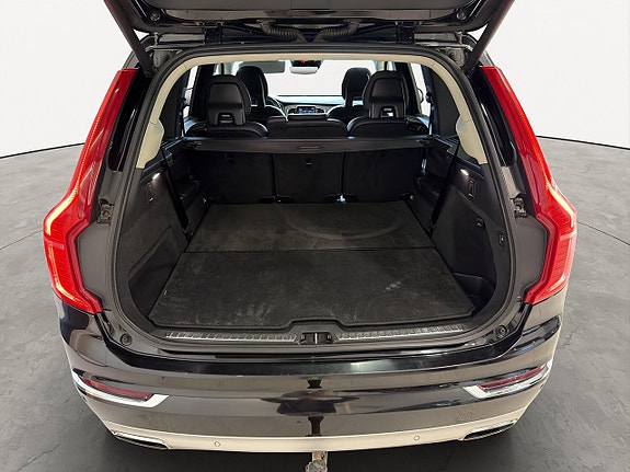 Volvo XC90 19 of 26