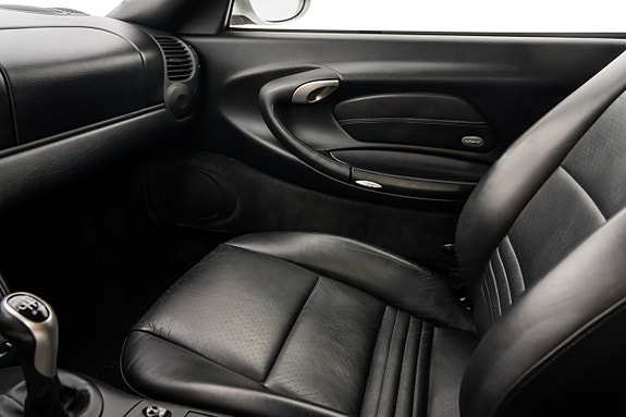 Porsche 911 Carrera 21 of 29