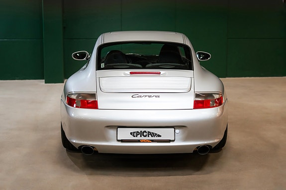 Porsche 911 Carrera 6 of 29