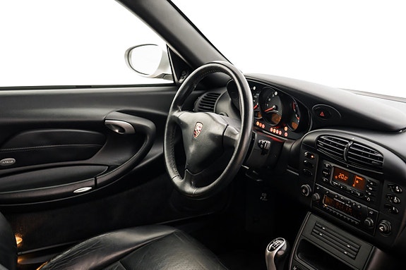 Porsche 911 Carrera 26 of 29