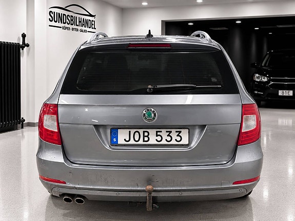 Skoda Superb 4 of 12