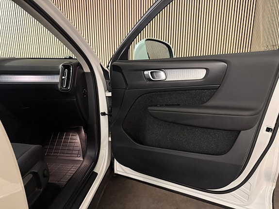 Volvo XC40 21 of 26