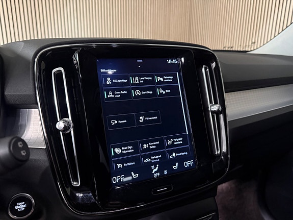 Volvo XC40 25 of 26