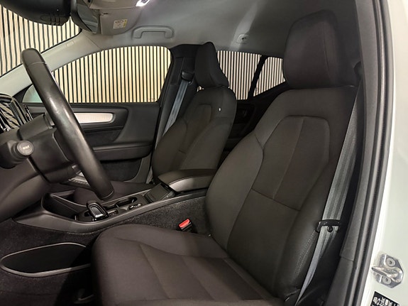 Volvo XC40 11 of 26