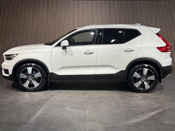 Volvo XC40 7 of 26