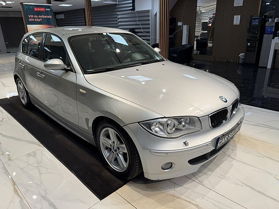 BMW 120i 7 of 21