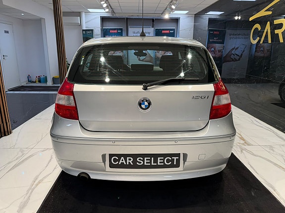BMW 120i 4 of 21