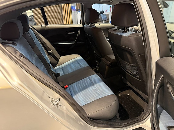 BMW 120i 15 of 21