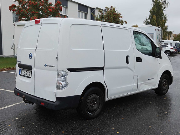Nissan NV200 5 of 6