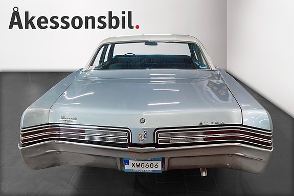 Buick Le Sabre 5 of 13