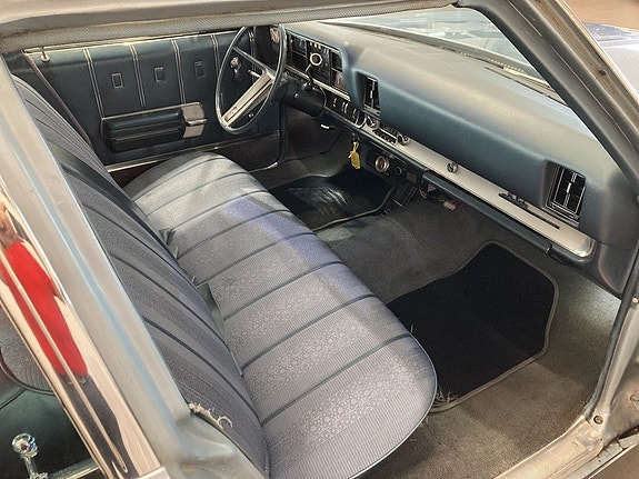 Buick Le Sabre 10 of 13