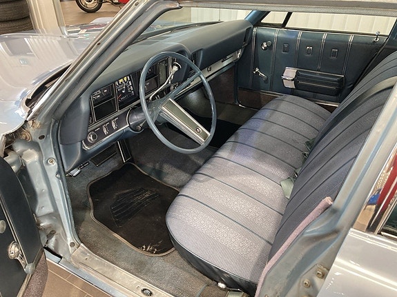Buick Le Sabre 6 of 13