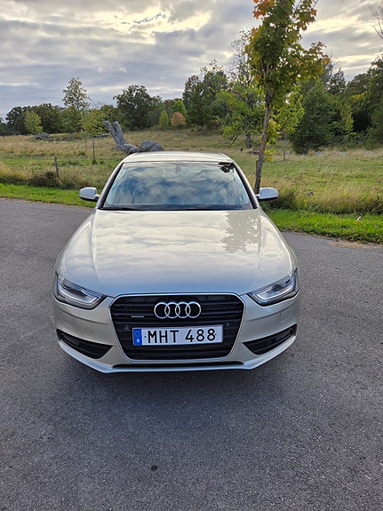 Audi A4 3 of 20