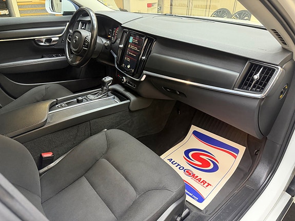 Volvo V90 11 of 16