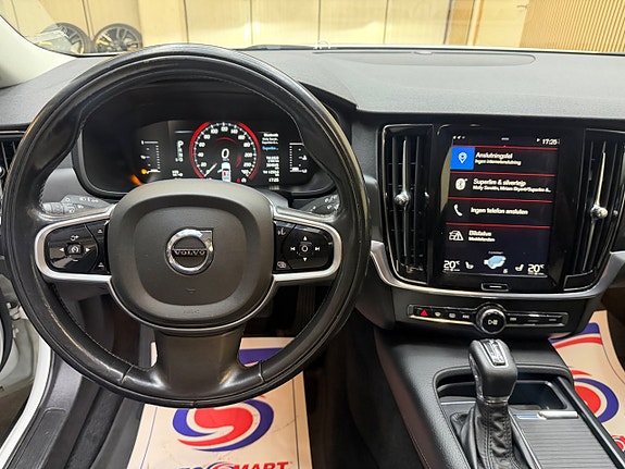 Volvo V90 13 of 16