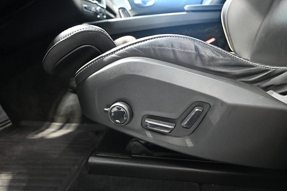 Volvo XC60 20 of 30