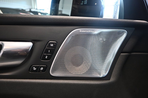 Volvo XC60 21 of 30