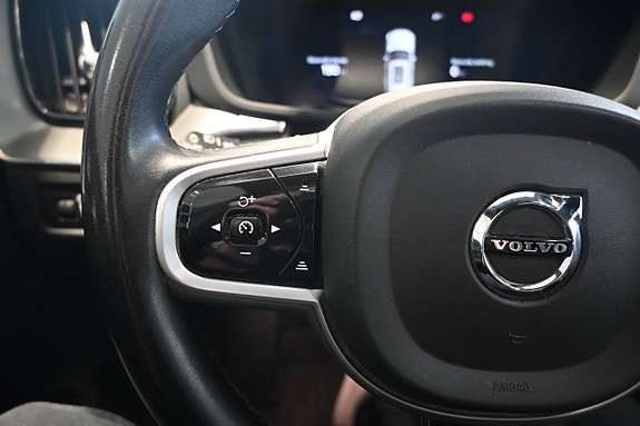 Volvo XC60 23 of 30