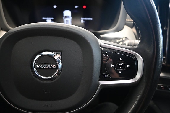 Volvo XC60 24 of 30