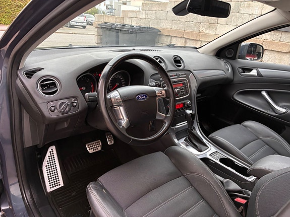 Ford Mondeo 17 of 26