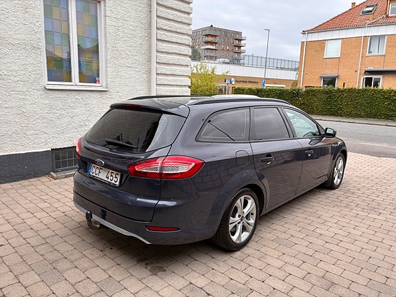 Ford Mondeo 10 of 26
