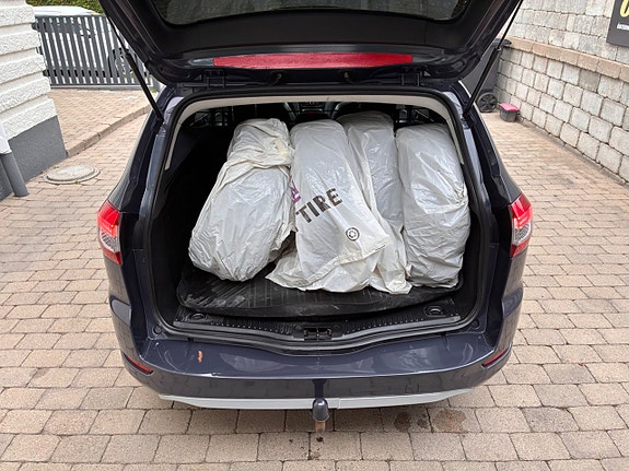 Ford Mondeo 13 of 26